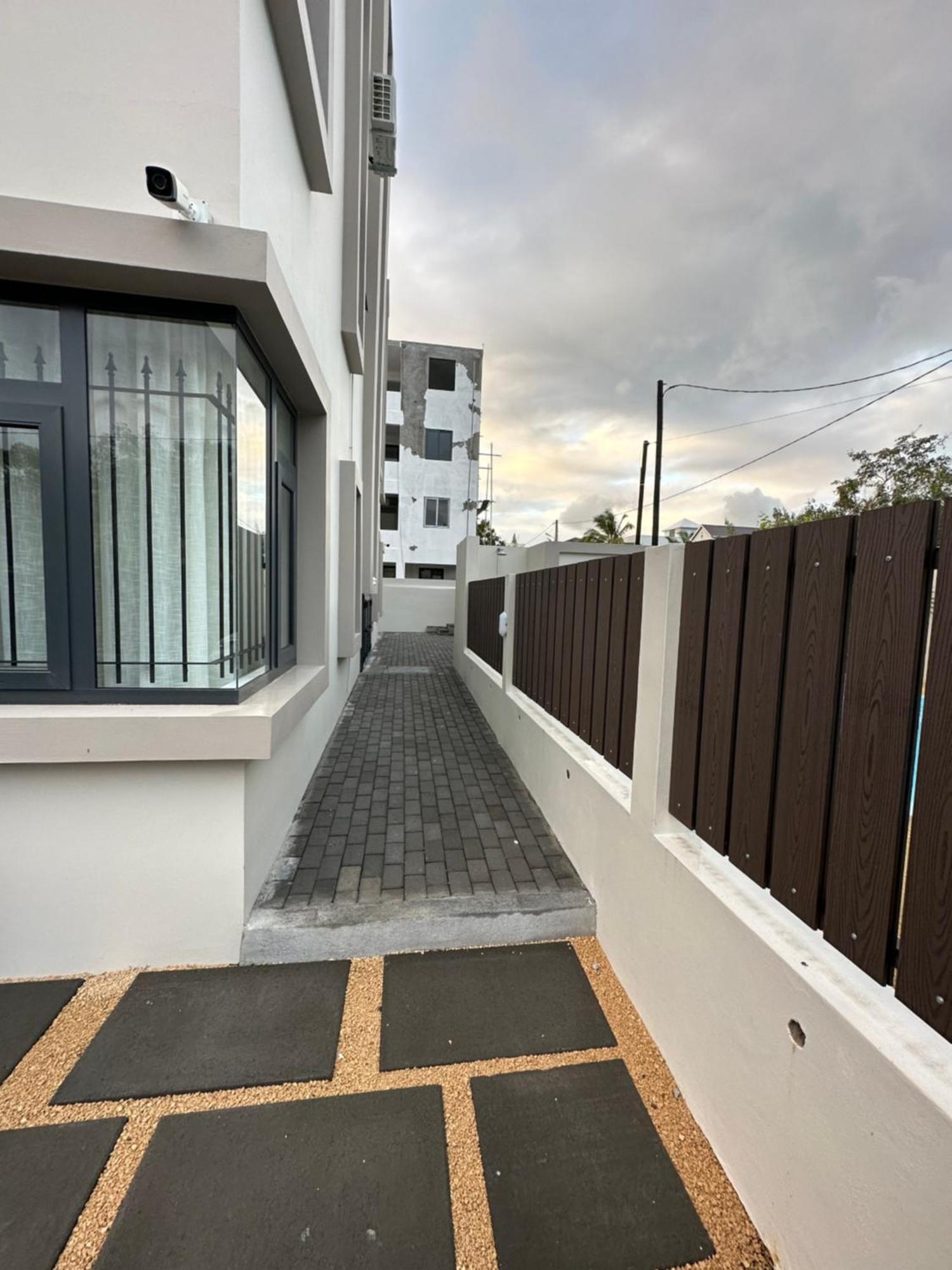 Seasand-Entire Luxury 3 Bd Condo - Close To Beach Flic en Flac Luaran gambar